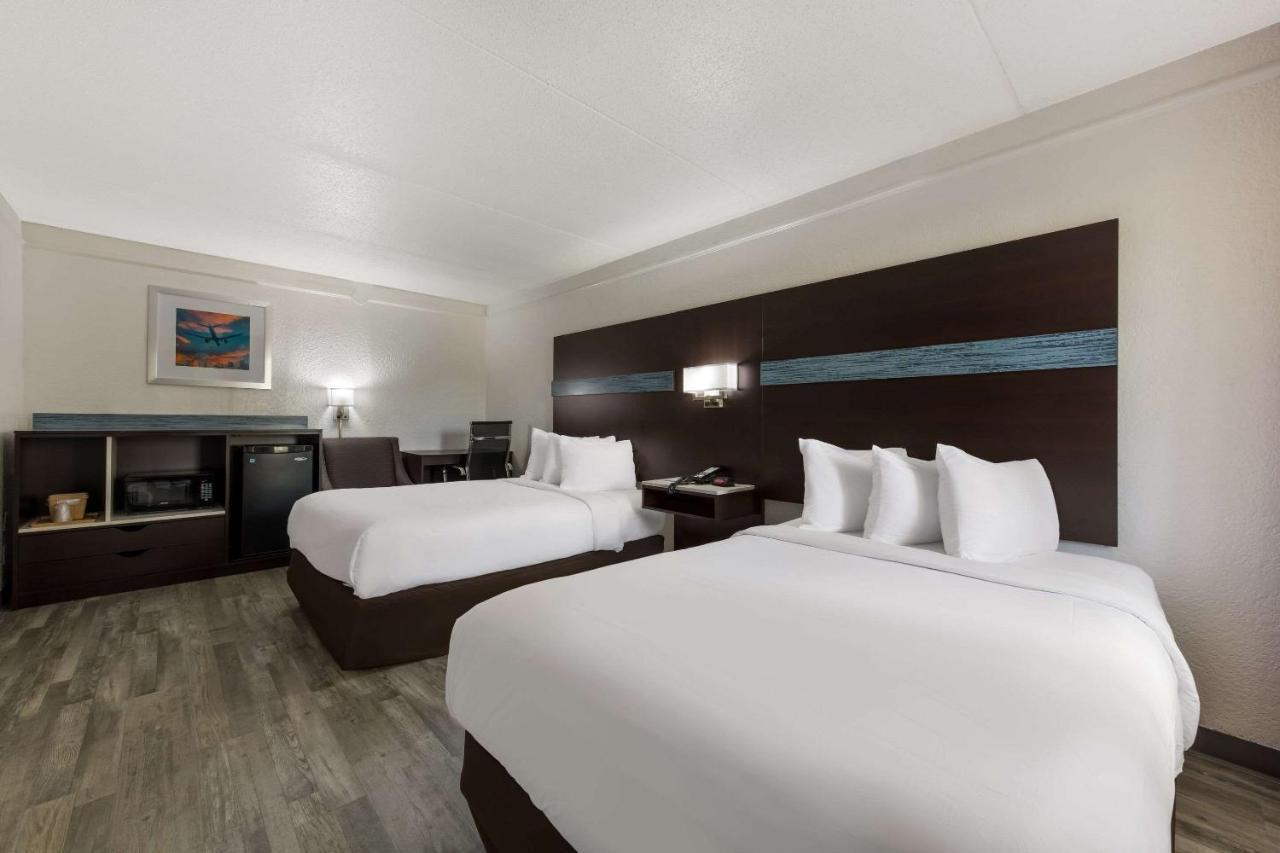 Quality Inn & Suites Airport Charlotte Bagian luar foto