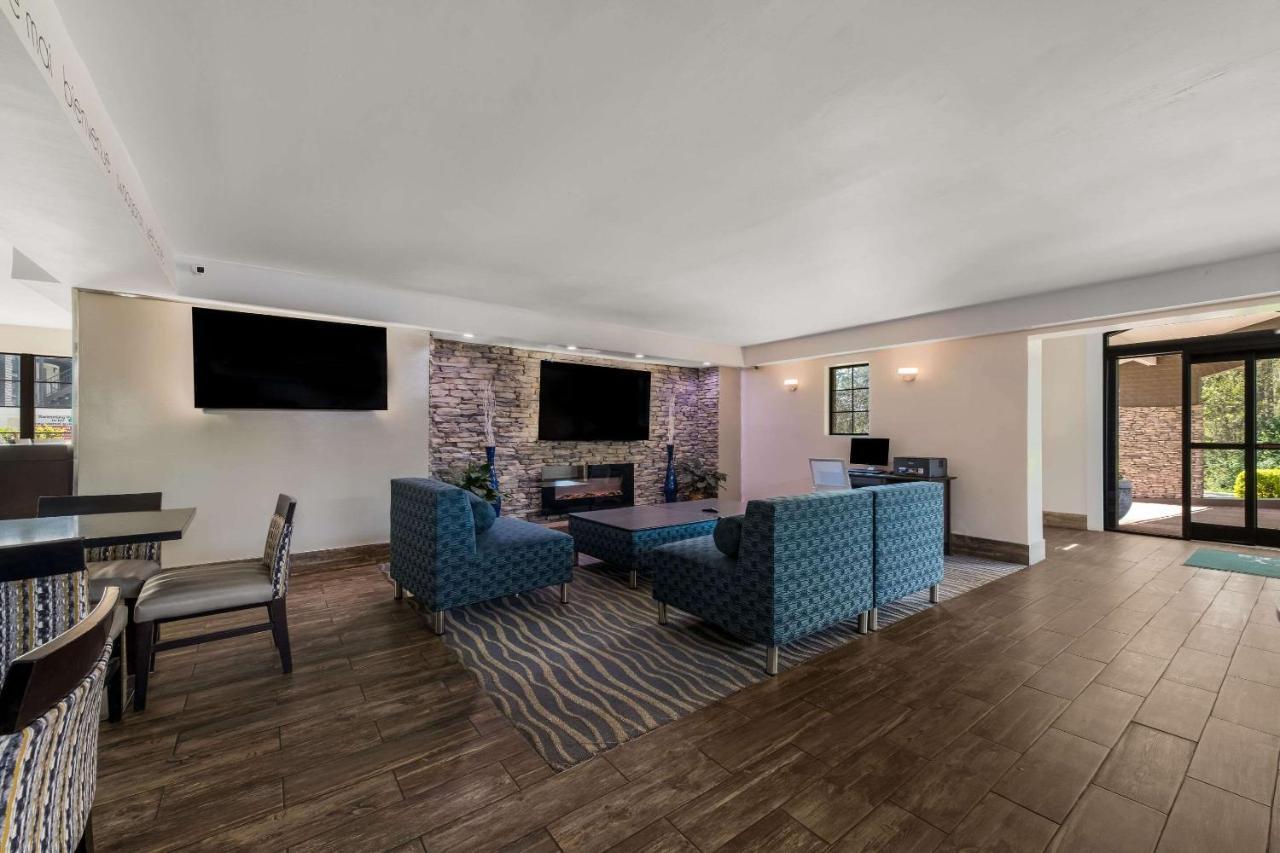 Quality Inn & Suites Airport Charlotte Bagian luar foto